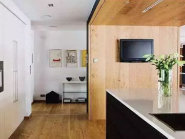 他們說(shuō)客廳要鋪木地板，